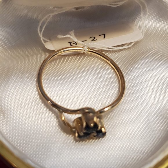 9K Gold Ring with gemstone - Picture 10 of 12